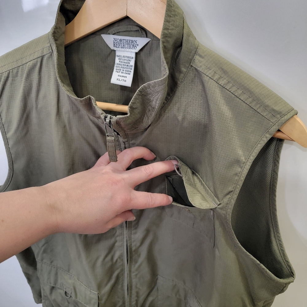 Northern Reflections Green Utility Cargo Vest Outdoor Coastal Gorpcore Womens XL - Picture 10 of 17
